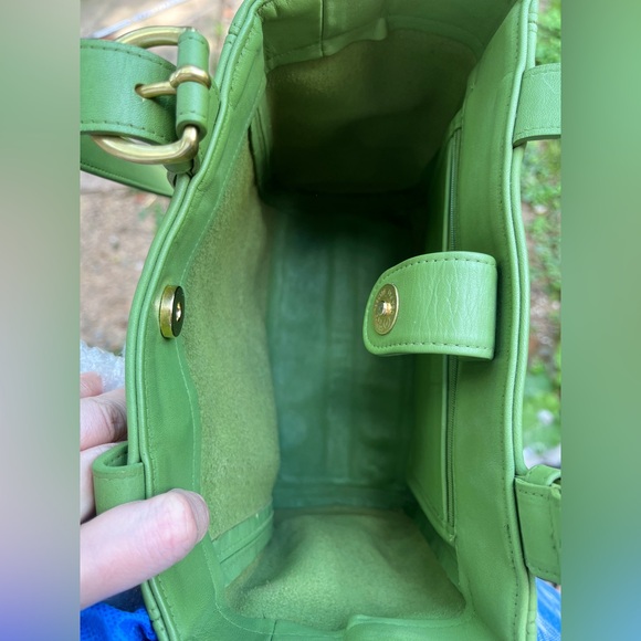 โSOLD FBโ๐ 100% Authentic Vintage Coach Buckle Bag #4157 in Leaf Green, 1997 ๐ - Picture 3 of 12